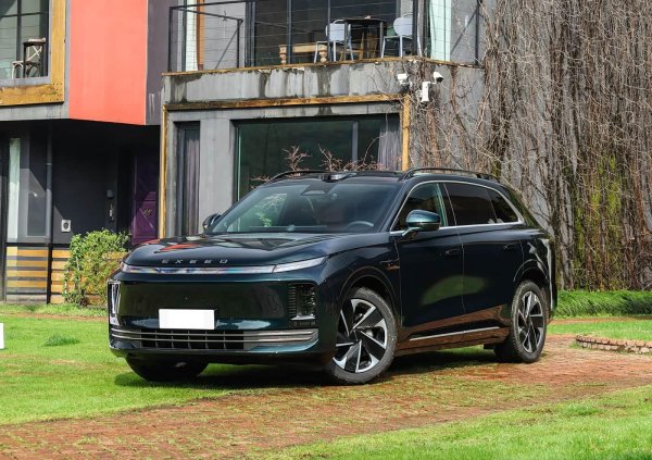 股票炒股配资平台 全新中大型纯电SUV即将上市! 纯电／增程双动力+800V平台，很亲民